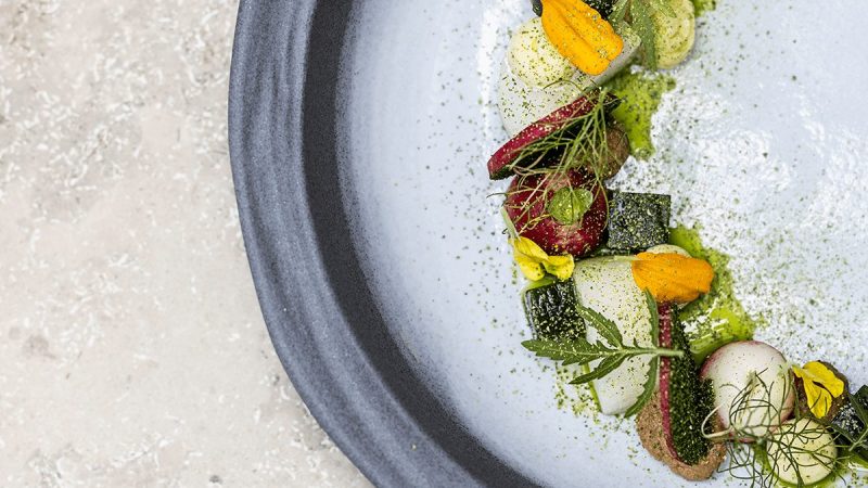 Vegansk menu på restaurant Ansvar. Protein kan tilkøbes.